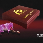 2014年3月：華盛公司成立十周年慶定制純金紀念幣鑲水晶